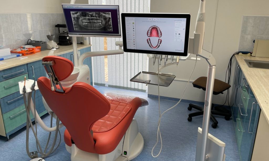 Zubné implantáty